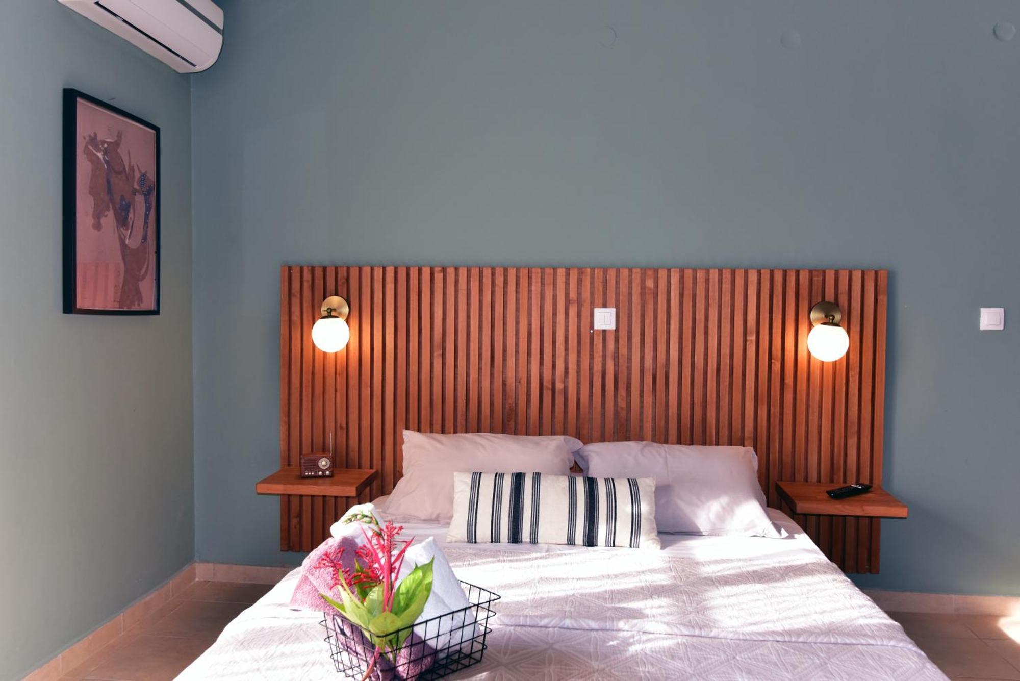 Lord Ape Suites Club Mpenitses Eksteriør billede