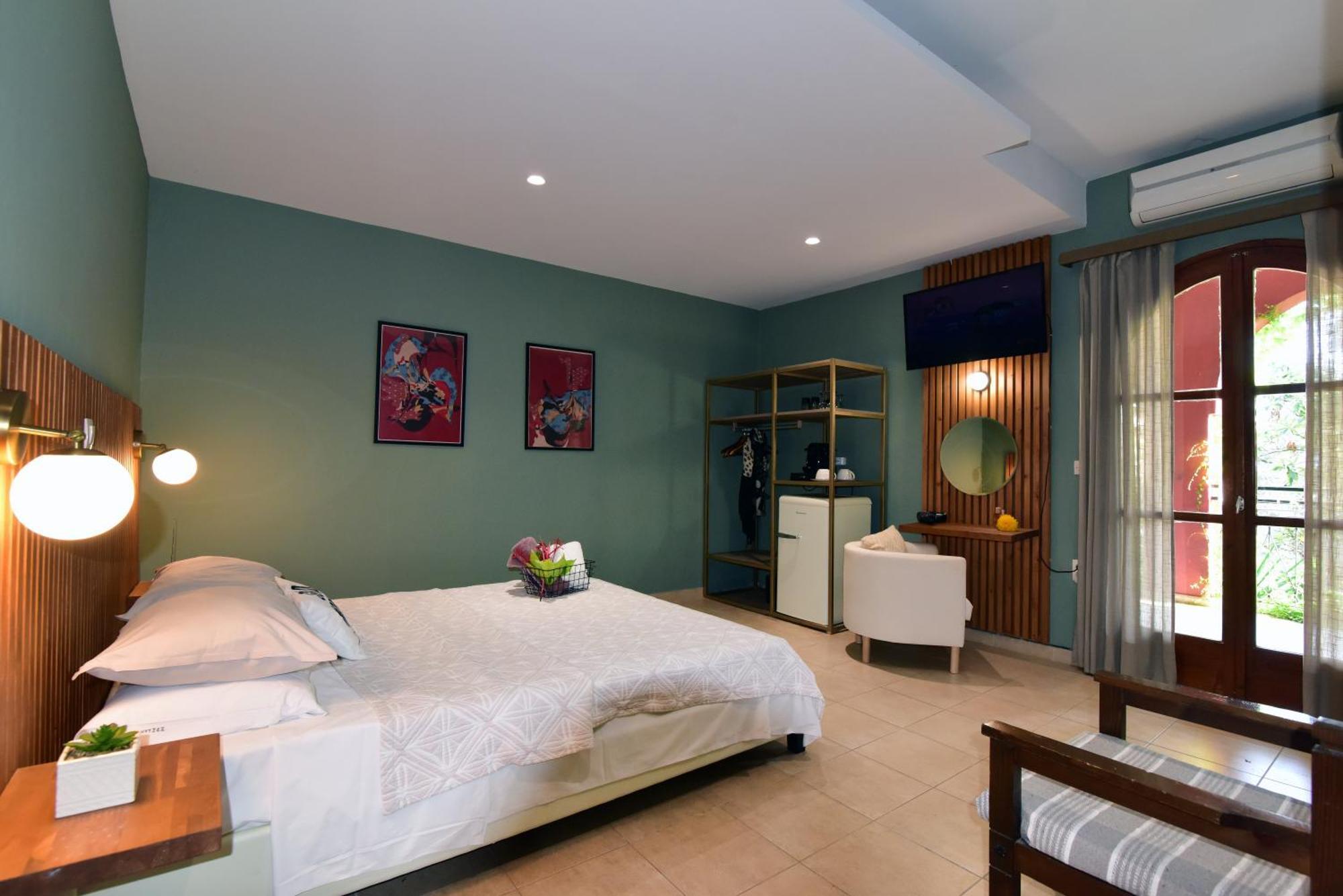 Lord Ape Suites Club Mpenitses Eksteriør billede